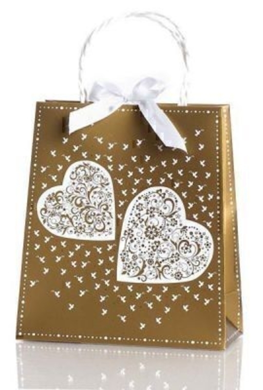 Seline Wedding Gift Bag By Stewo Gold with White Print of Heats and Doves. This quality gift bag by Swiss designers Stewo will not disappoint. It has all the quality and detailing you would expect from Stewo. This gift bag is made from thick card. Rop